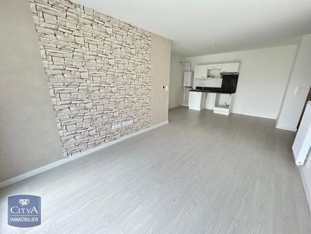Location Appartement 2 pièces 44m² NOTRE DAME DE BONDEVILLE 76960 - Photo 2