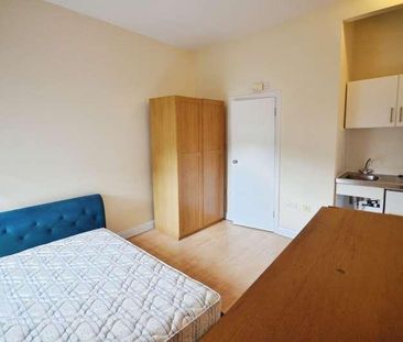 Brownhill Road, London, SE6 - Photo 1