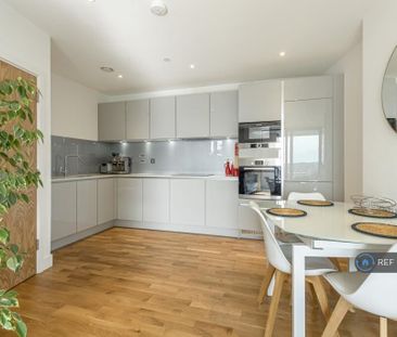 2 bedroom flat to rent - Photo 6