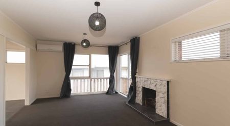 Smart Stylish Home on Sycamore Dr - Photo 2
