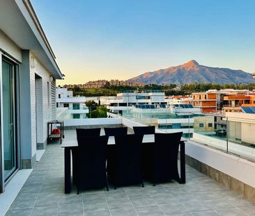Penthouse in Nueva Andalucía - Photo 3