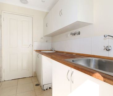 Home For Rent - Photo 4