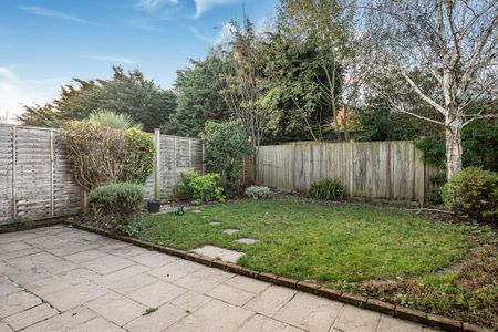 3 bedroom semi-detached house to rent - Photo 4