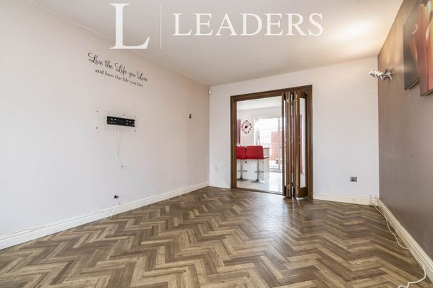 4 bedroom house to rent Seals Green, West Midlands, Birmingham, B38 - Photo 1