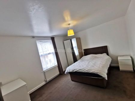 1 bedroom in a house share to rent - Photo 2