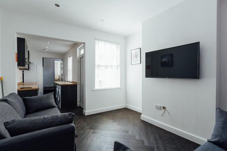 5 bedroom house to rent - Photo 2