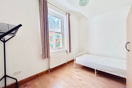 Wellington Road - Photo 4