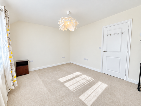 3 bedroom detached house to rent - Photo 5