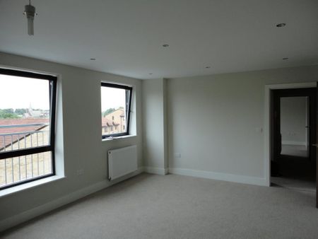 2 bedroom flat to rent - Photo 4