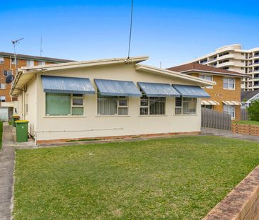 Two Bedroom Unit In The Entrance - Photo 1
