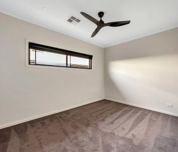 Modern Low-Maintenance Living in Para Vista - Photo 3