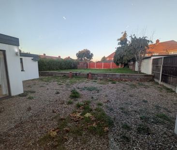 Marlborough Road, Beeston, NG9 2HN - Photo 4