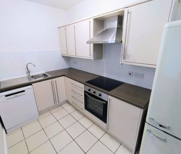 2 bedroom end of terrace house to rent - Photo 5