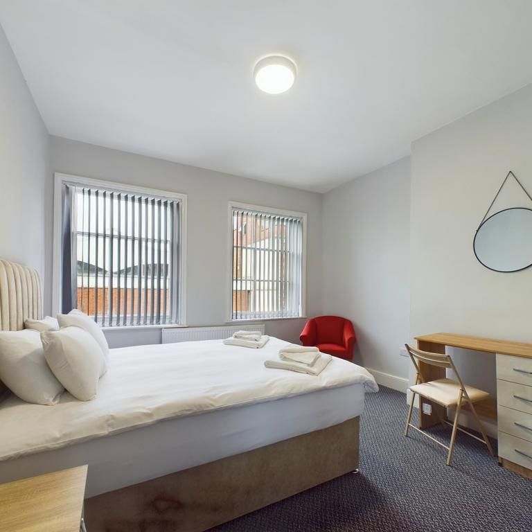 1 bedroom in a house share to rent - Photo 1