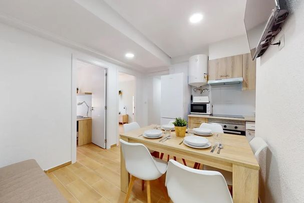 Avinguda de la Malvarrosa, Valencia, Valencian Community 46011 - Photo 1