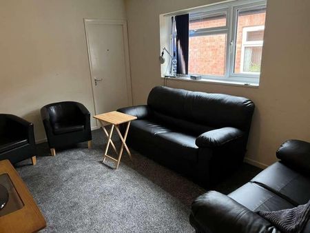 Bedroom Student House (arnesby Road) - Lenton, NG7 - Photo 2