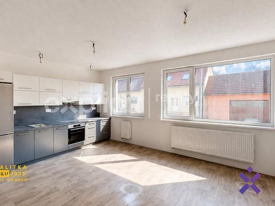 Pronájem bytu 2+kk 57 m2 - Fotografie 1