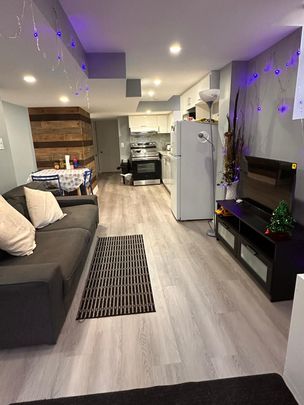 For Lease - 293 Kingsbridge Garden Circle Unit# Basement, Mississauga, Ontario - Photo 1