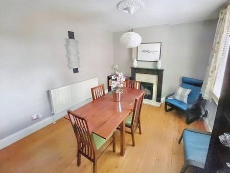 2 bedroom terraced house to rent - Photo 4