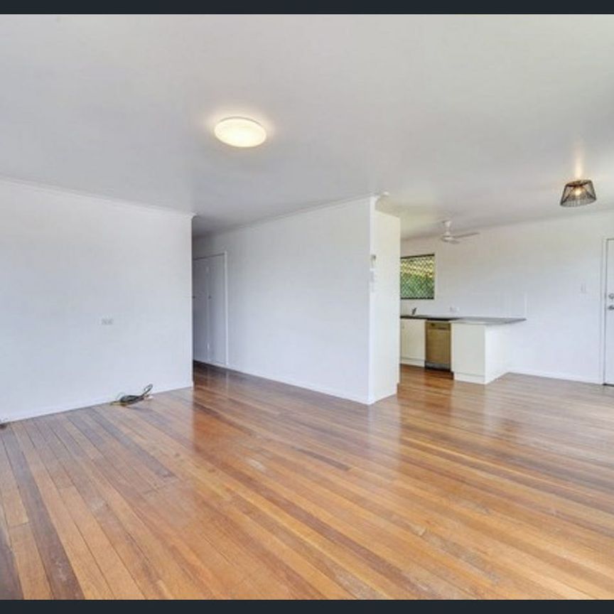 3 Bedroom Home in Ellen Grove - Photo 1