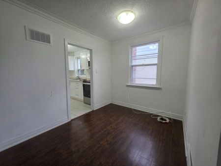 For Lease - 18 Grandview Avenue Unit# Main, Markham, Ontario - Photo 3