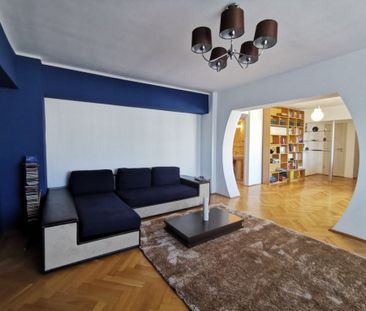 Apartament Central, bloc Casa Cartii - Fotografie 2