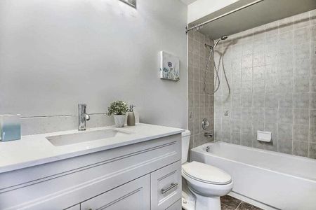 For Lease - 32 Poplar Plains Road, Brampton, Ontario - Photo 2