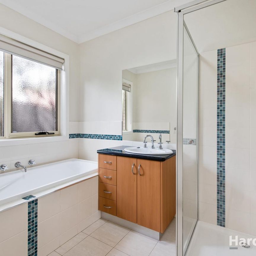 Modern, Private And Well Located - Photo 1