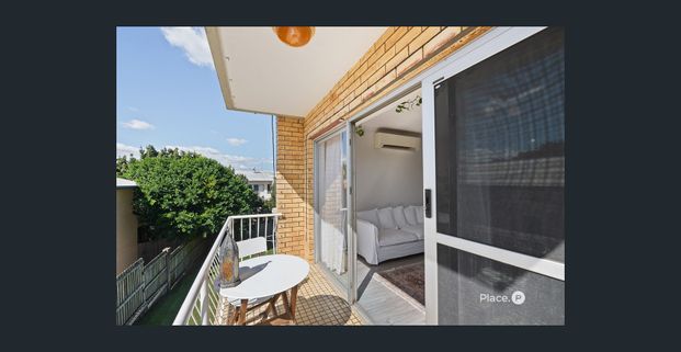 4/77 Kirkland Avenue, Coorparoo, Qld 4151 - Photo 1