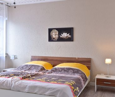 Modern möblierte Wohnung mit Terrasse in Meschenich - Video Online - Foto 3