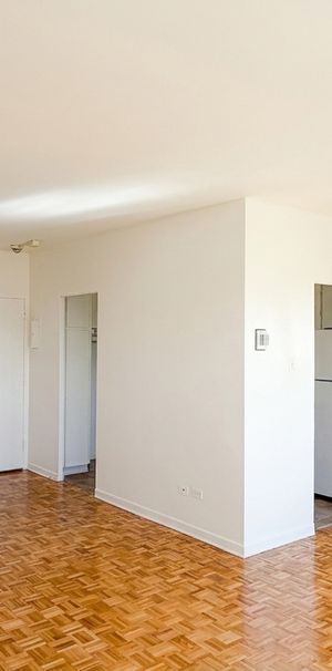 4½ à Louer — Chameran — 1699 $/mois - Photo 1