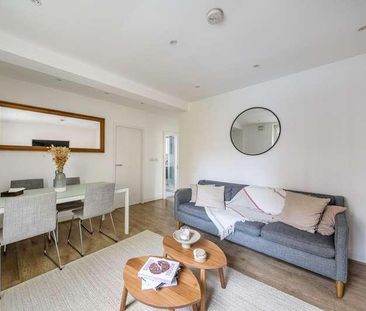 Barrow Hill Estate, London, NW8 - Photo 1