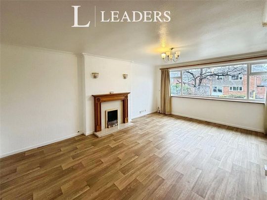 4 bedroom bungalow to rent - Photo 1