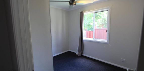 2 Bedroom Home with Car Accomodation - Photo 2