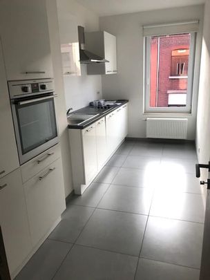 Appartement te huur - Photo 1