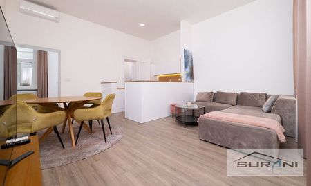 Na prenájom | Priestranný 2-izbový byt | 89,50 m² | Staré Mesto – Sládkovičova ulica - Photo 2