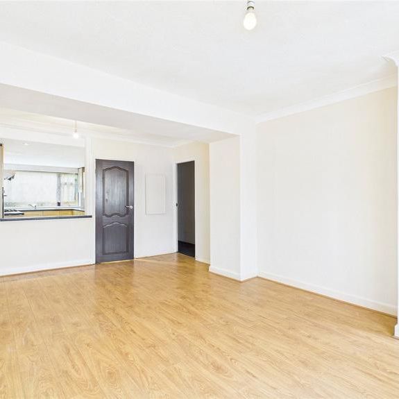 2 bedroom link detached house to rent - Photo 1