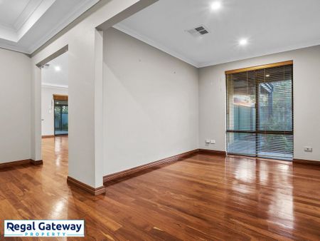 63 Freycinet Circuit, AUBIN GROVE WA 6164 - Photo 5