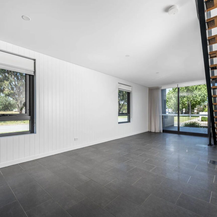 KINGSBOUROUGH VILLAGE - Photo 1