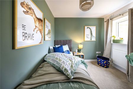 Alma Gardens, Deepcut, Camberley, Surrey, GU16 - Photo 2