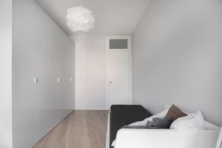Dwustronne w sercu Żoliborza z garderobą i parking 92 m² - Фото 2