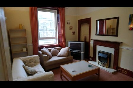 2 Bed Flat, Montgomery Street, EH7 - Photo 2