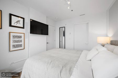 Condo for rent in downtown Montreal | 1 bedroom and furnished - Photo 4