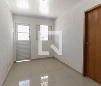 Casa de condomínio para alugar com 50m², 1 quarto e sem vaga - Foto 1
