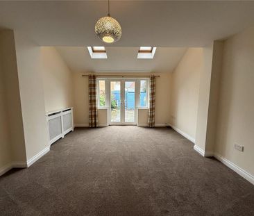 3 bedroom terraced house to rent - Photo 2