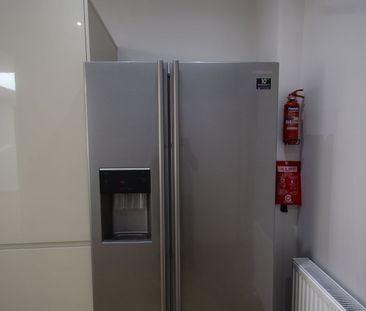 5 Bed Terraced House, Henley Road, IG1 - Photo 5