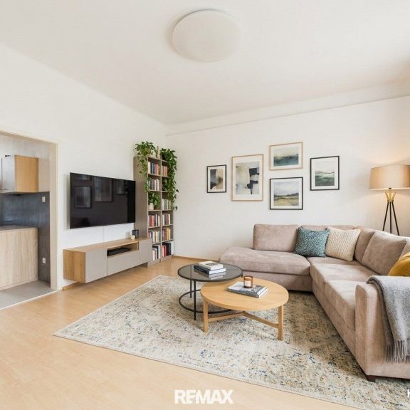 ERSTBEZUG nach SANIERUNG - gemütliche 2-Zimmer Wohnung in Schwechat - Photo 1
