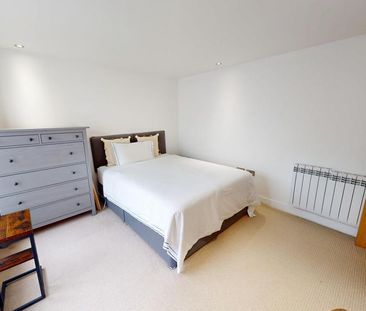 3 bedroom flat to rent - Photo 5