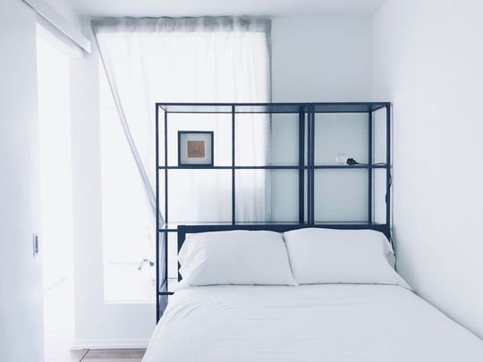 Deluxe Room - 197 Yonge St. (Male Only) - Photo 1