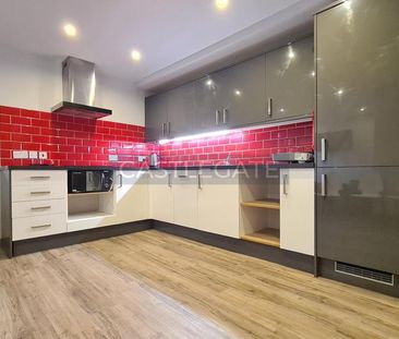 1 bedroom in a flat share to rent - Photo 5